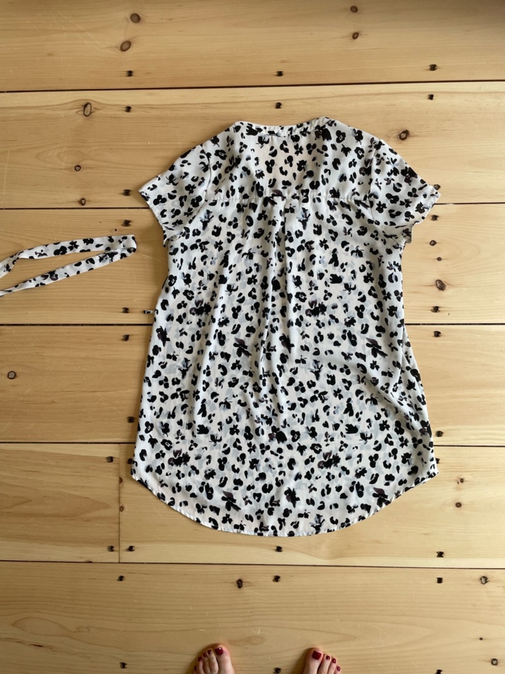 Black & White Leopard Print Short Sleeve Blouse